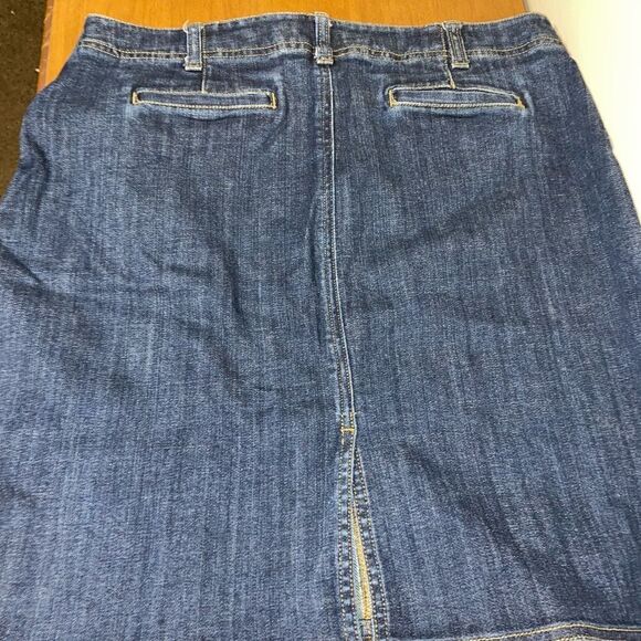 Lands end denim skirt  - Picture 3 of 4